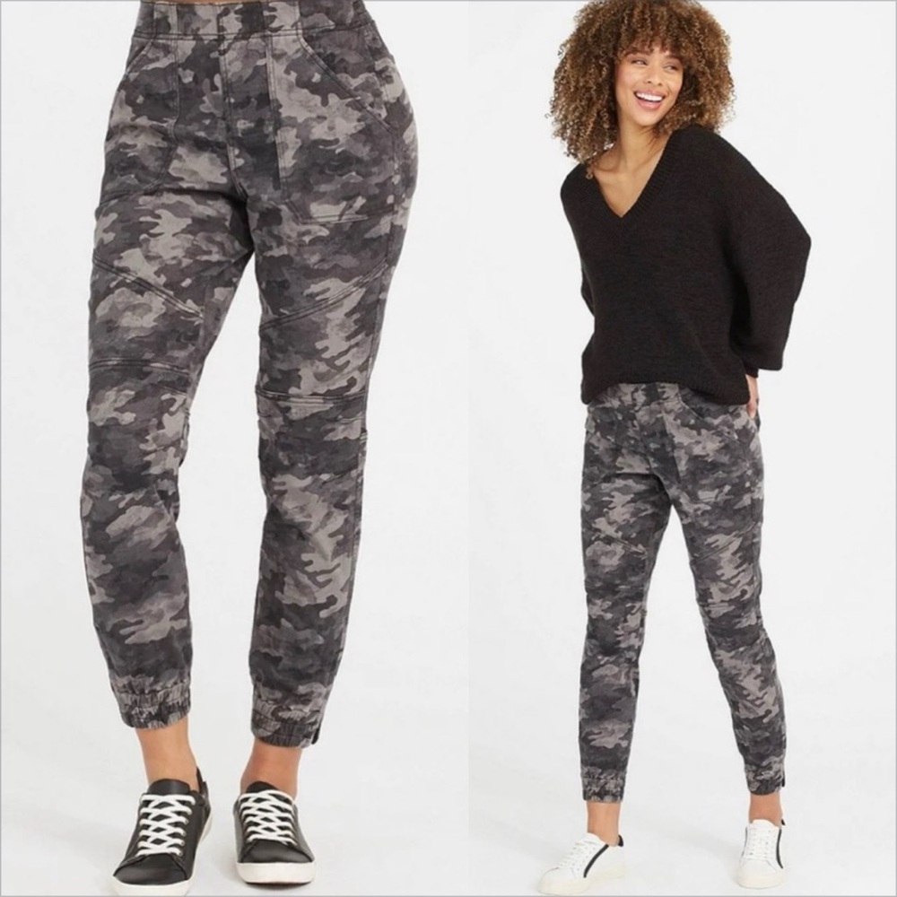 Spanx Best Seller Twill Cargo Jogger in Blackwash Camo
